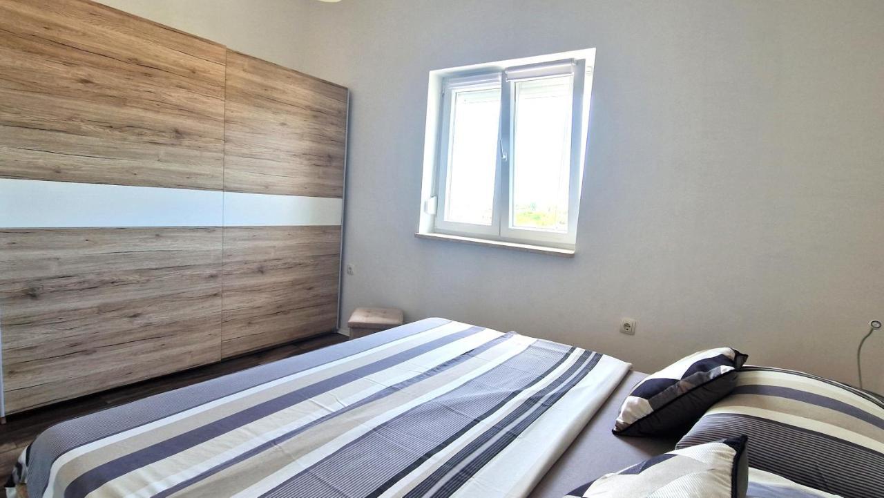 Apartment Goran Krk Town Extérieur photo